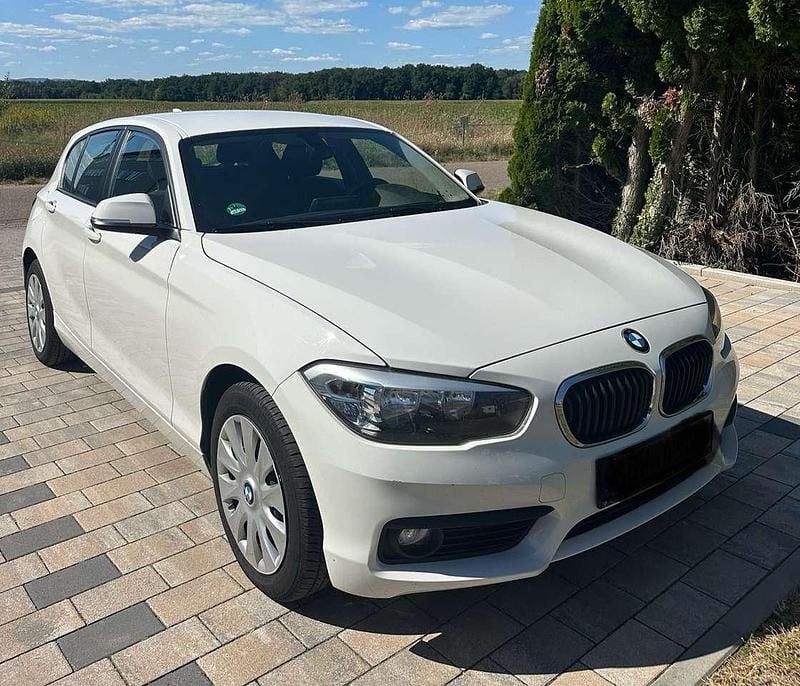 Weiß Gebraucht 2016 BMW 116 Advantage Kleinwagen | 8.750 € (Guter Preis) - Bild 1/4