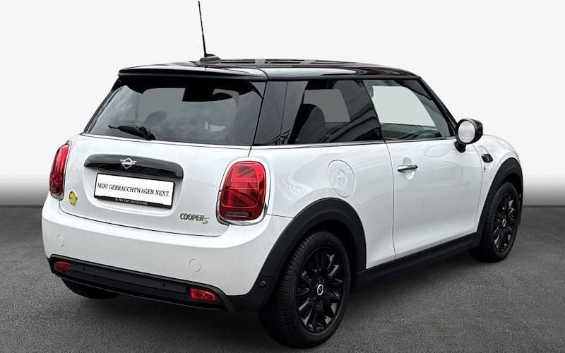 Gebraucht Mini Cooper Essential 135 kW (184 PS) 2023 Weiß Kleinwagen
