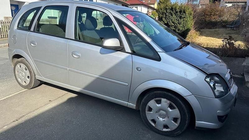 Gebraucht Opel Meriva 105 PS (77 kW) 2008 Silber Van / Kleinbus