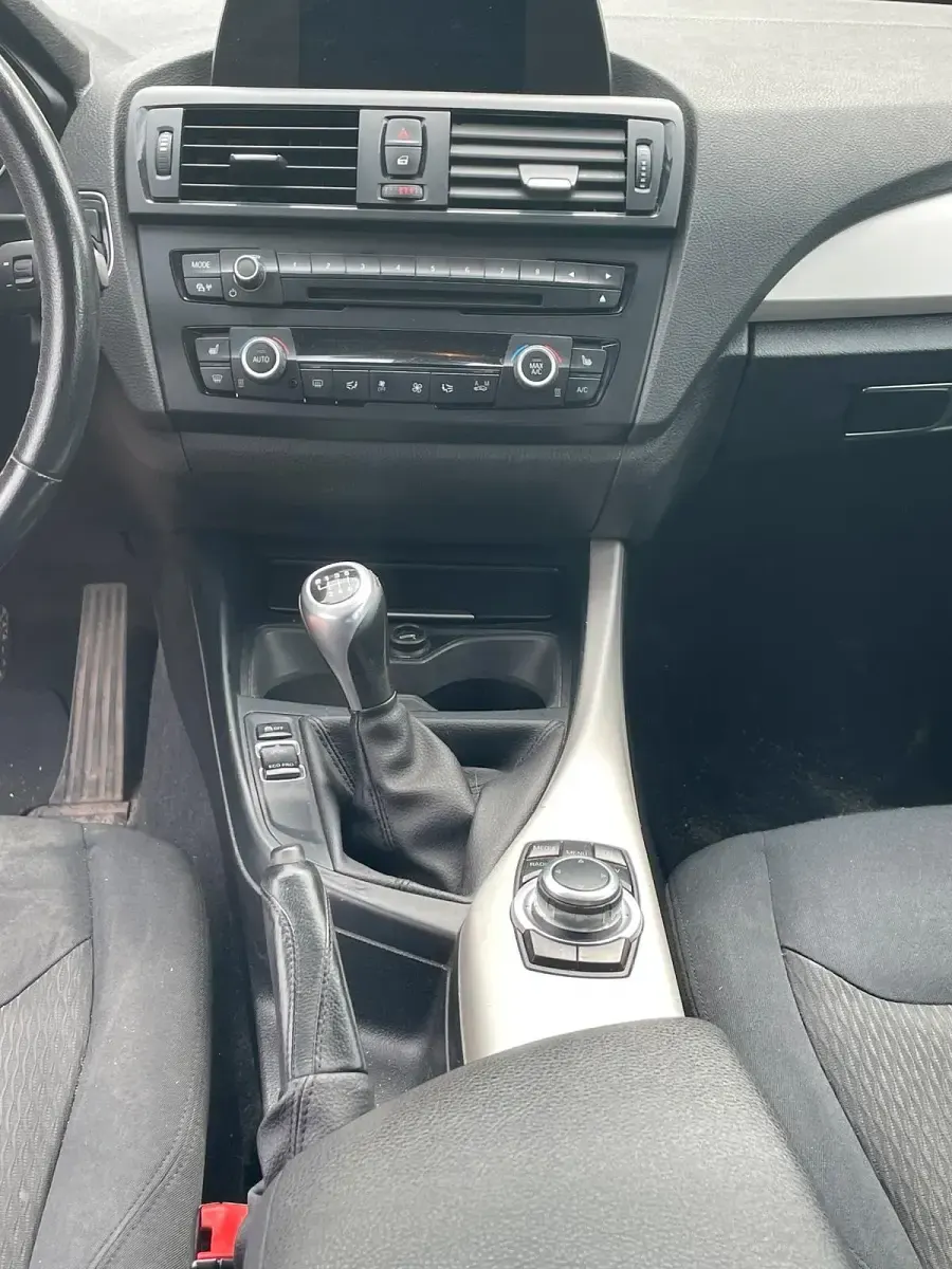 Gebraucht BMW 116 130 PS (95 kW) 2014 Schwarz Kleinwagen