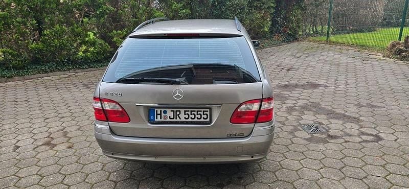 Gebraucht Mercedes E320 Elegance 224 PS (164 kW) 2003 Grau Limousine