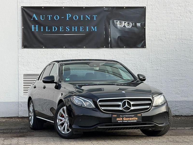 Schwarz Gebraucht 2016 Mercedes E250 Limousine | 18.490 € (Fairer Preis) - Bild 1/4