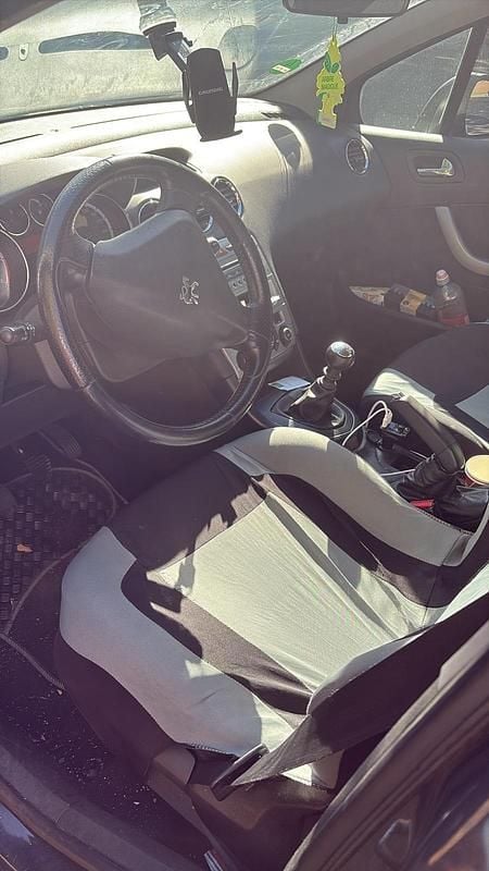 Grau Gebraucht 2010 Peugeot 308 Kombi | 1.300 € (Guter Preis) - Bild 1/4