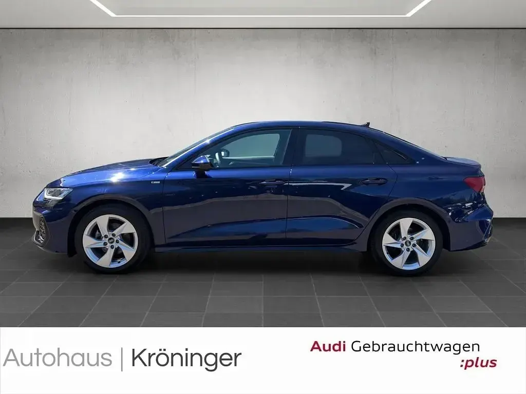 Gebraucht Audi A3 S-Line 150 PS (110 kW) 2025 Navarrablau metallic Limousine