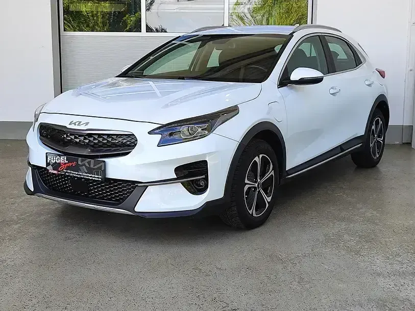 Gebraucht Kia XCeed Spirit 141 PS (103 kW) 2022 Cararraweiss SUV