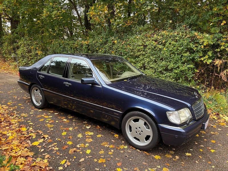 Gebraucht Mercedes S300 177 PS (130 kW) 1997 Azure blaue Limousine