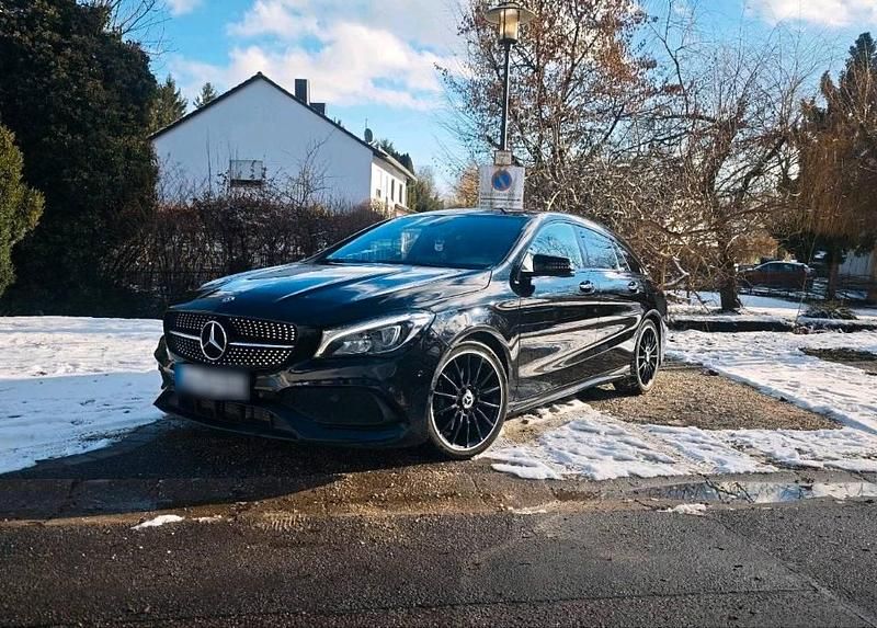 Gebraucht Mercedes CLA220 AMG line 170 PS (125 kW) 2018 Schwarz Limousine