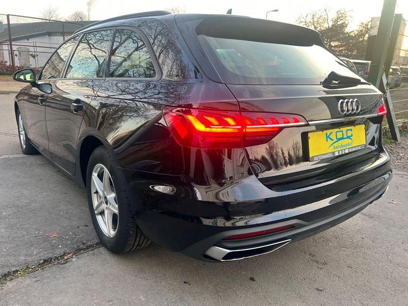 Gebraucht Audi A4 Ambiente 136 PS (100 kW) 2021 Schwarz Kombi