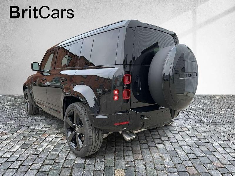 Gebraucht Land Rover Defender HSE Dynamic 426 PS (313 kW) 2025 Schwarz SUV