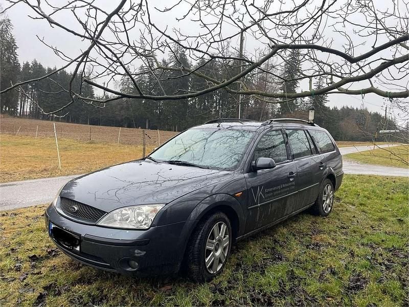 Blau Gebraucht 2003 Ford Mondeo Trend Kombi | 500 € (Etwas zu teuer) - Bild 1/3