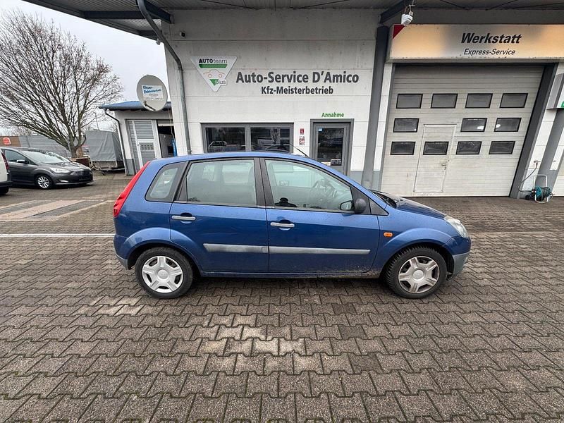 Gebraucht Ford Fiesta 80 PS (58 kW) 2006 Blau Kleinwagen