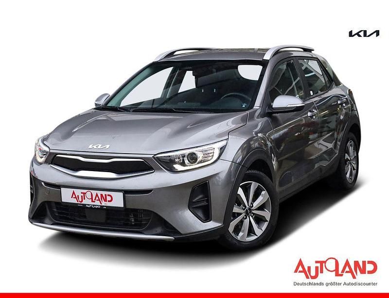 Silber Gebraucht 2024 Kia Stonic Spirit SUV | 19.990 € (Fairer Preis) - Bild 1/4
