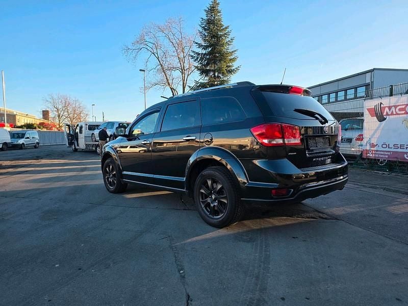 Gebraucht Fiat Freemont 170 PS (125 kW) 2012 Schwarz SUV