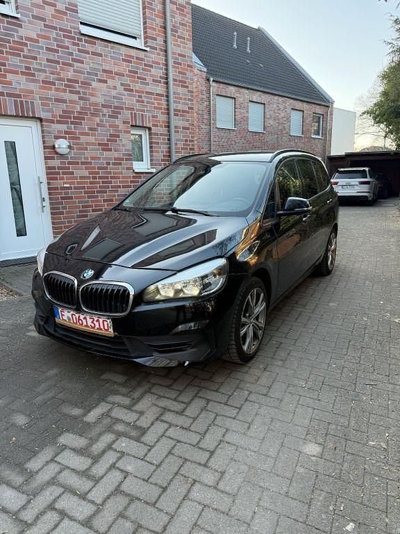 Gebraucht BMW 218 Performance 150 PS (110 kW) 2018 Schwarz Kombi