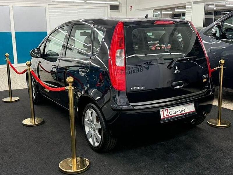 Gebraucht Mitsubishi Colt Inform 95 PS (69 kW) 2008 Schwarz Limousine