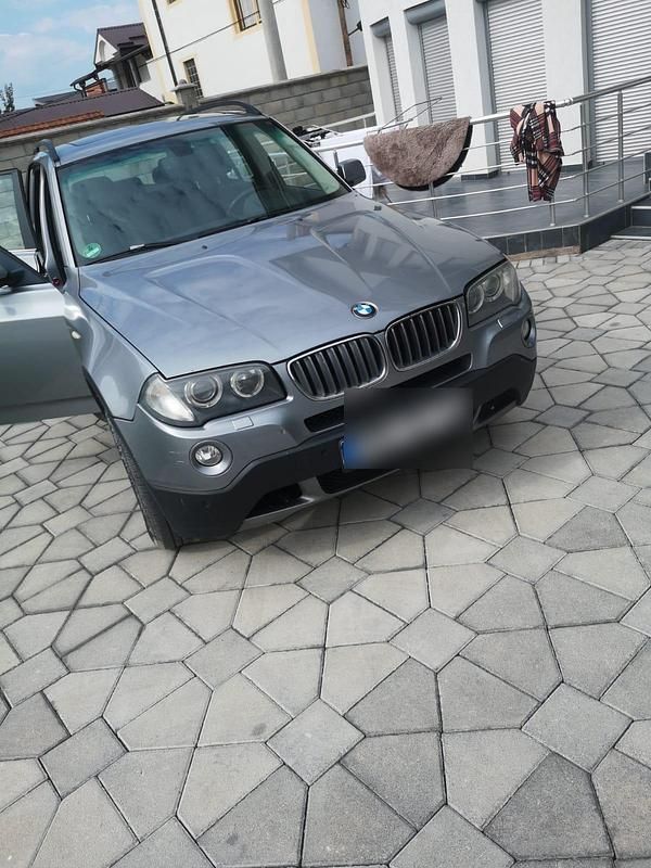 Grau Gebraucht 2009 BMW X3 SUV | 3.950 € (Superpreis) - Bild 1/4