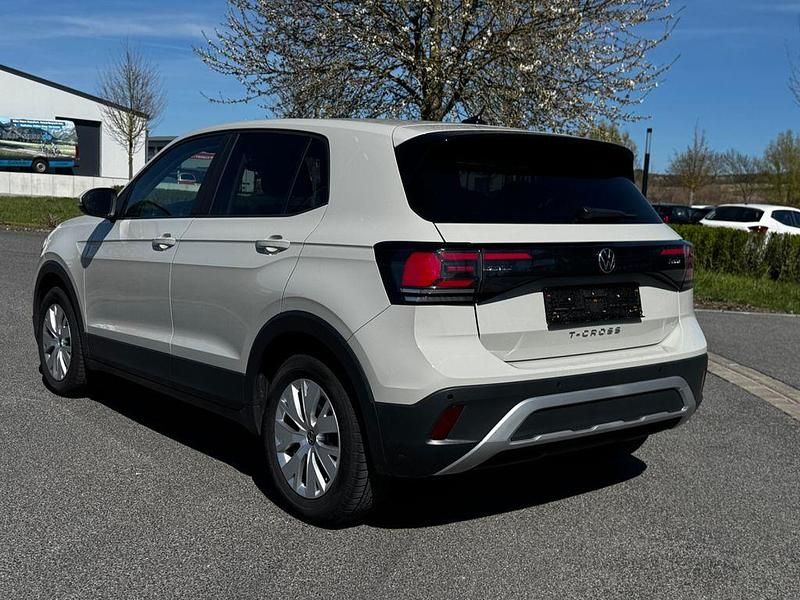 Gebraucht VW T-Cross 95 PS (69 kW) 2024 Grau SUV