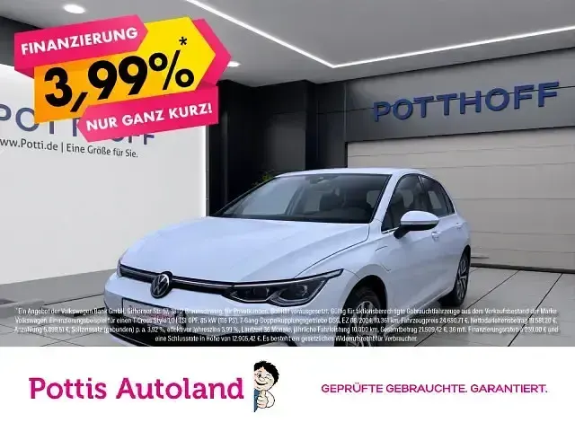 Gebraucht VW Golf VIII Style 204 PS (150 kW) 2022 Limousine
