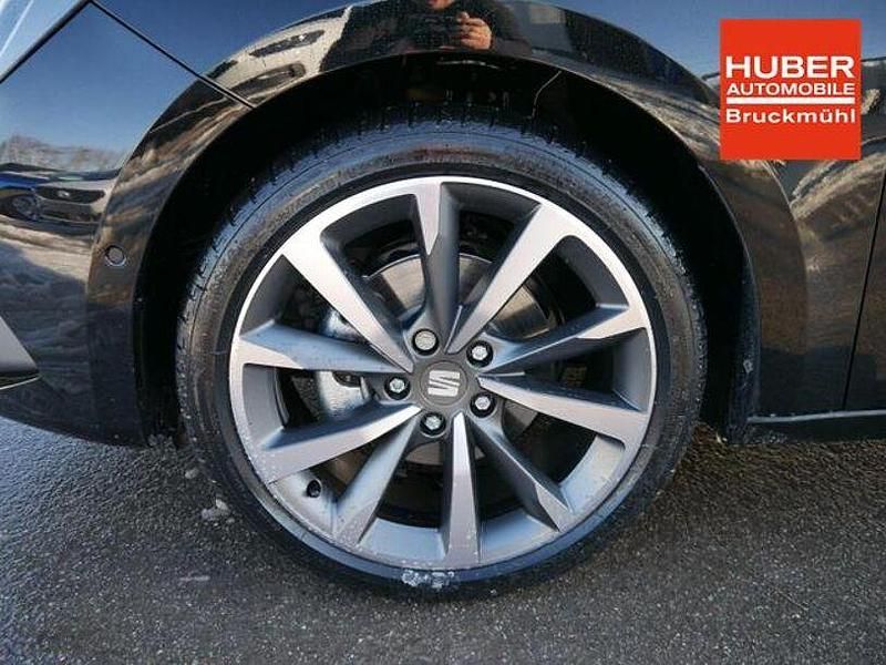 Neu Cupra Leon 150 PS (110 kW) 2025 Midnight schwarz metallic Kombi