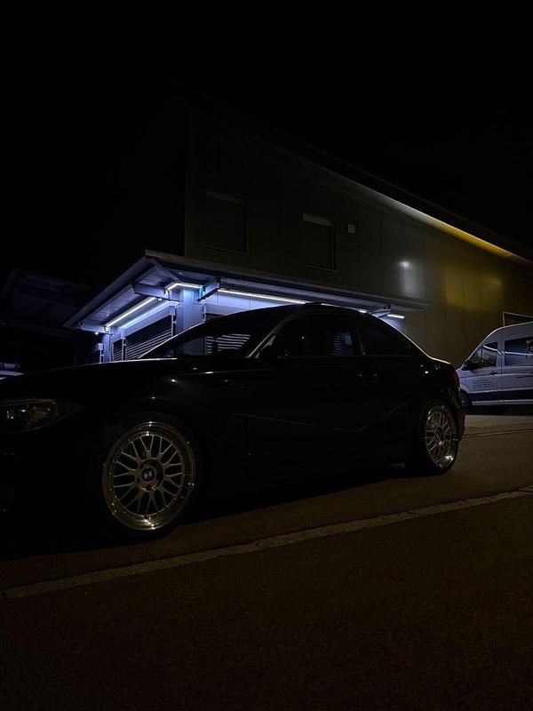 Gebraucht BMW 118 Coupé 143 PS (105 kW) 2011 Schwarz Coupé