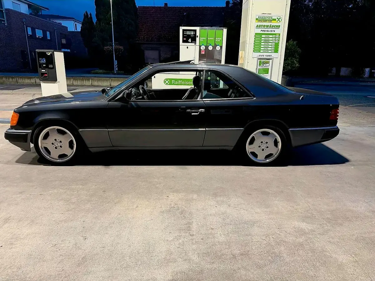 Gebraucht Mercedes 230 132 PS (97 kW) 1991 Grau Coupé