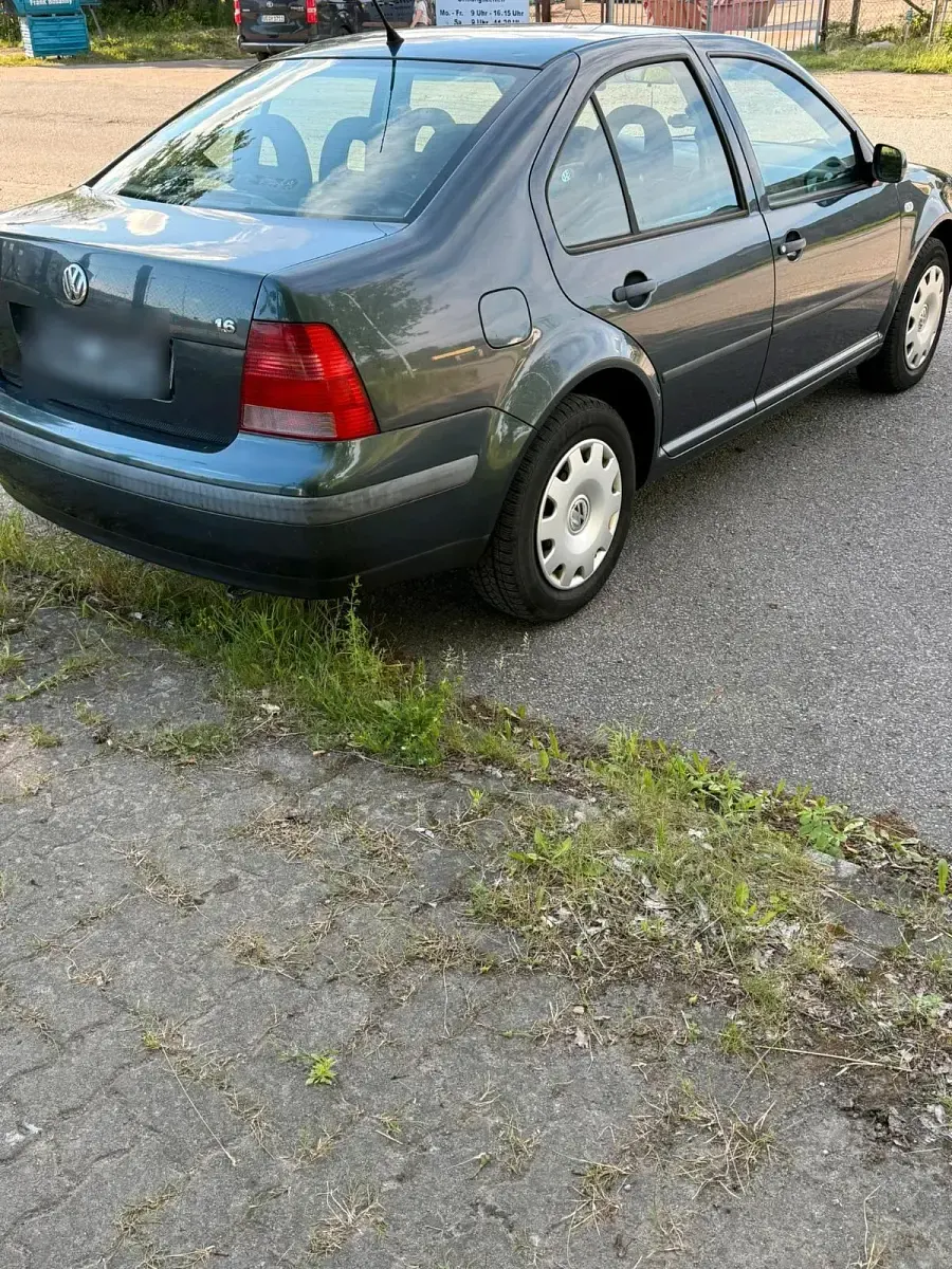 Gebraucht VW Bora 101 PS (74 kW) 2000 Grau Limousine