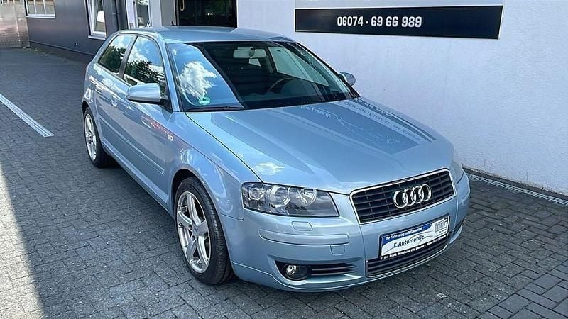 Blau Gebraucht 2003 Audi A3 Ambition Limousine | 4.870 € (Etwas zu teuer) - Bild 1/4