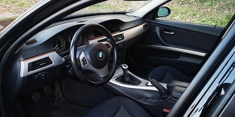 Gebraucht BMW 320 150 PS (110 kW) 2006 Schwarz Limousine