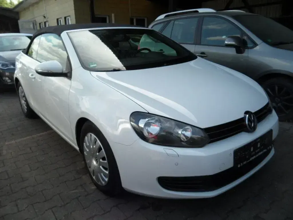 Gebraucht VW Golf Cabriolet Basis 105 PS (77 kW) 2013 Weiß Cabrio