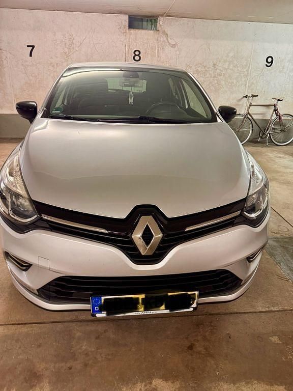 Silber Gebraucht 2017 Renault Clio IV LIMITED Limousine | 8.500 € (Fairer Preis) - Bild 1/4