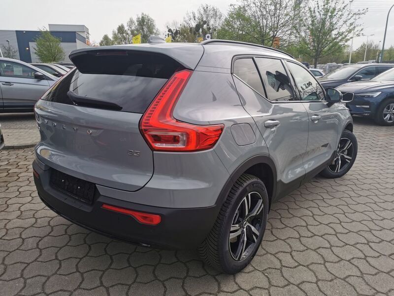 Gebraucht Volvo XC40 Plus 163 PS (119 kW) 2024 Vapour grey SUV