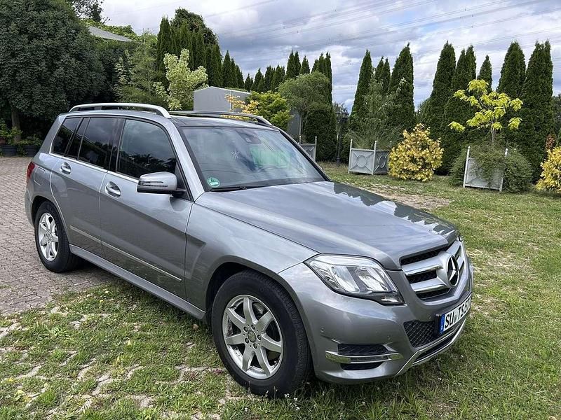 Grau Gebraucht 2013 Mercedes GLK220 SUV | 17.200 € (Fairer Preis) - Bild 1/4