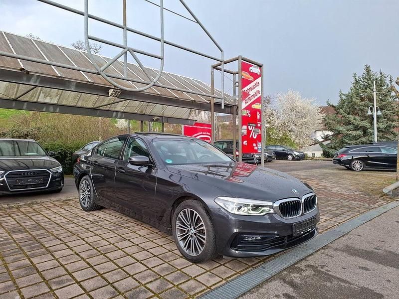 Gebraucht BMW 520 Sport Line 190 PS (139 kW) 2018 Grau Limousine
