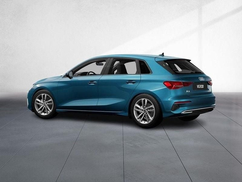 Gebraucht Audi A3 Ambiente 116 PS (85 kW) 2022 Atollblau metallic Limousine