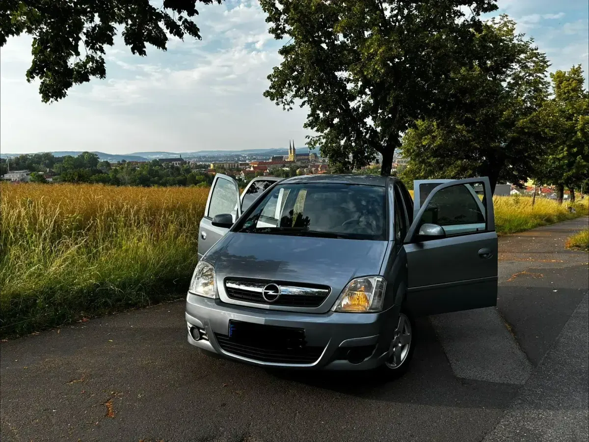 Gebraucht Opel Meriva 105 PS (77 kW) 2006 Silber Van / Kleinbus