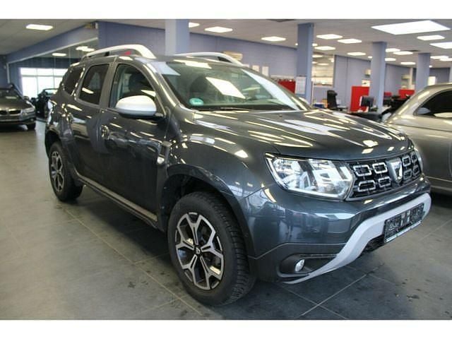 Grau Gebraucht 2020 Dacia Duster Prestige SUV | 10.480 € - Bild 1/4