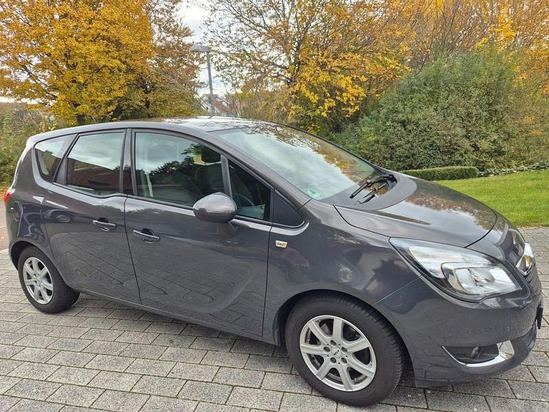 Gebraucht Opel Meriva Style 120 PS (88 kW) 2014 Grau Van / Kleinbus