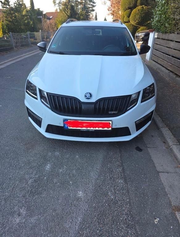 Gebraucht Skoda Octavia RS 184 PS (135 kW) 2018 Weiß Kombi