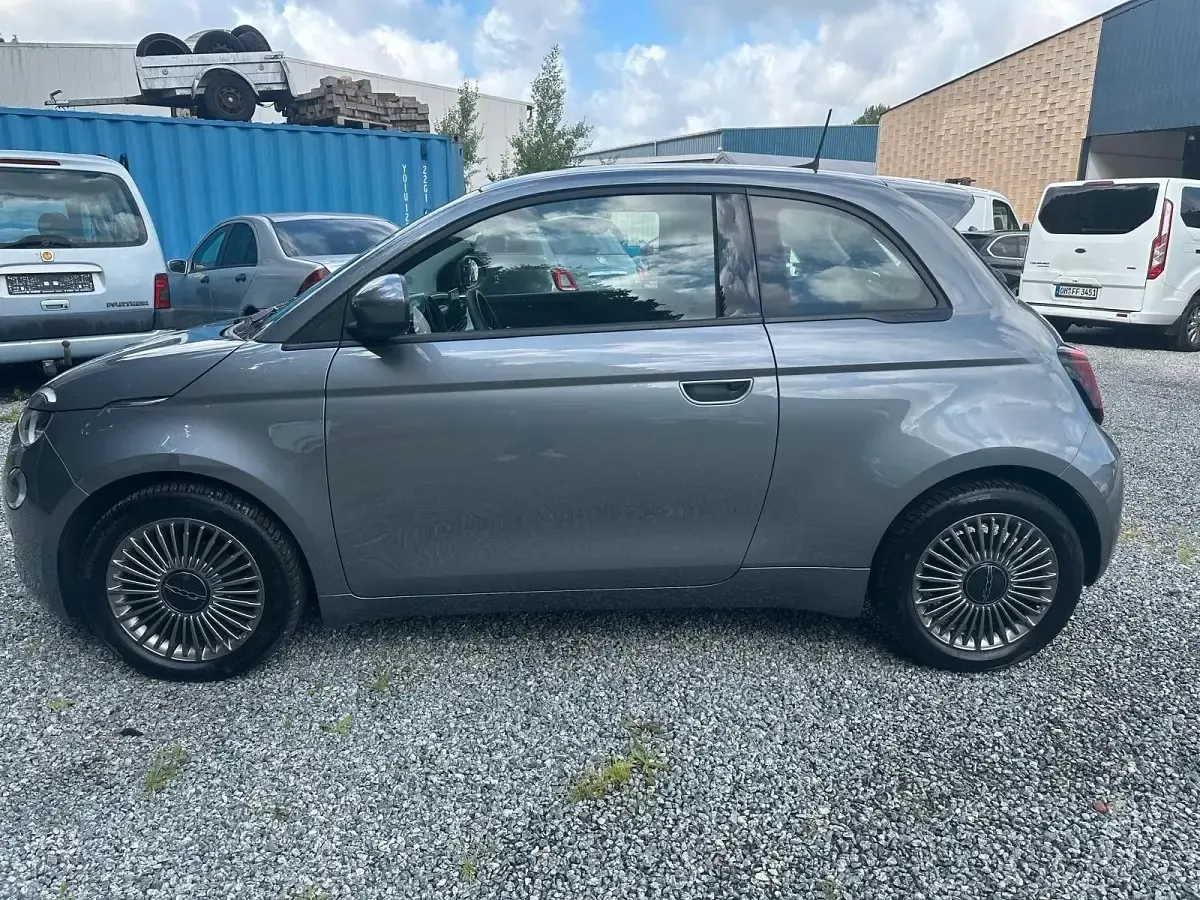 Gebraucht Fiat 500e Action 69 kW (95 PS) 2021 Grau Kleinwagen