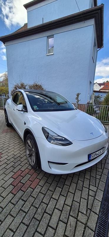 Gebraucht Tesla Model Y 250 kW (340 PS) 2023 Weiß SUV