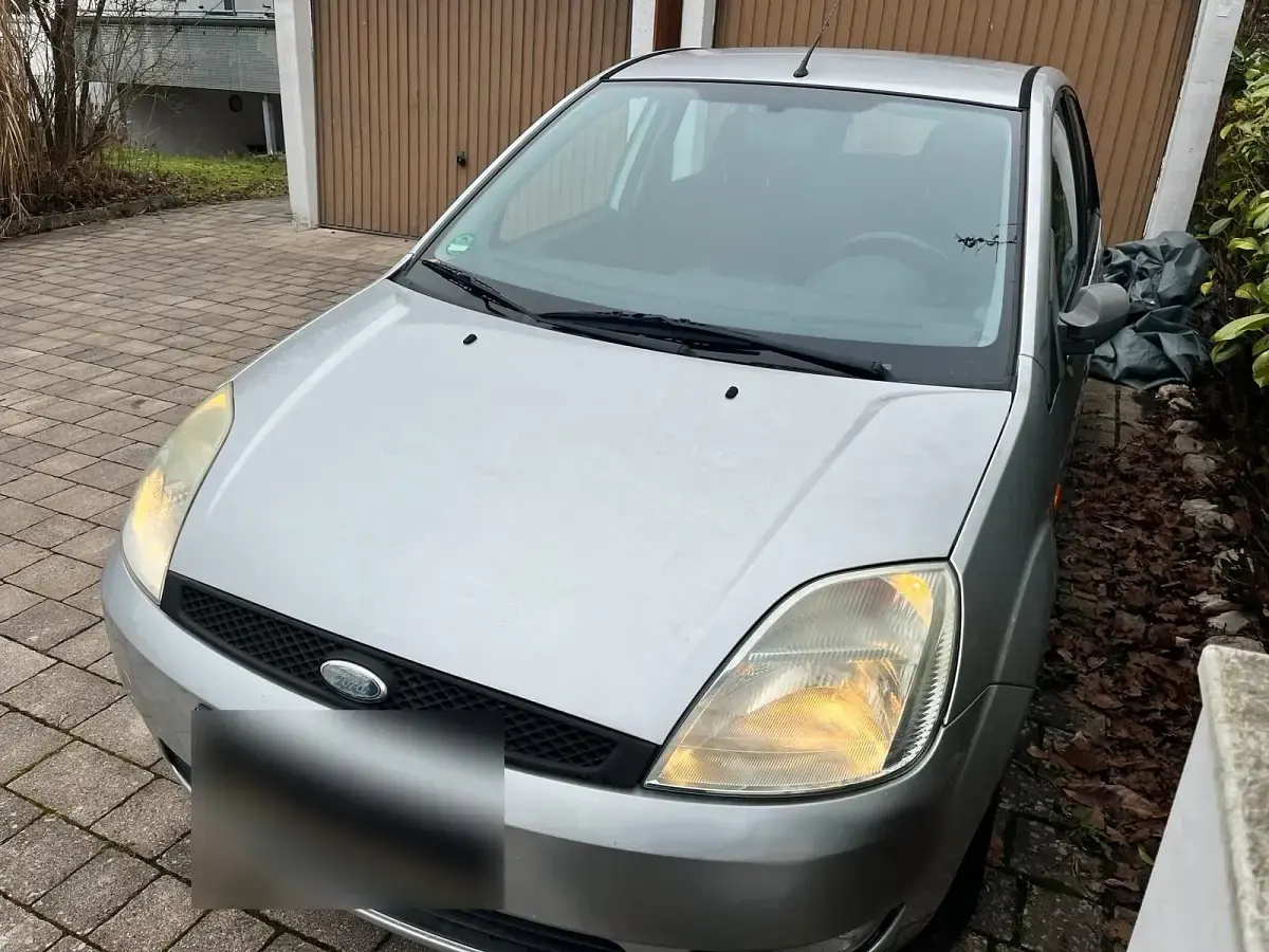 Gebraucht Ford Fiesta 80 PS (58 kW) 2004 Silber Kleinwagen