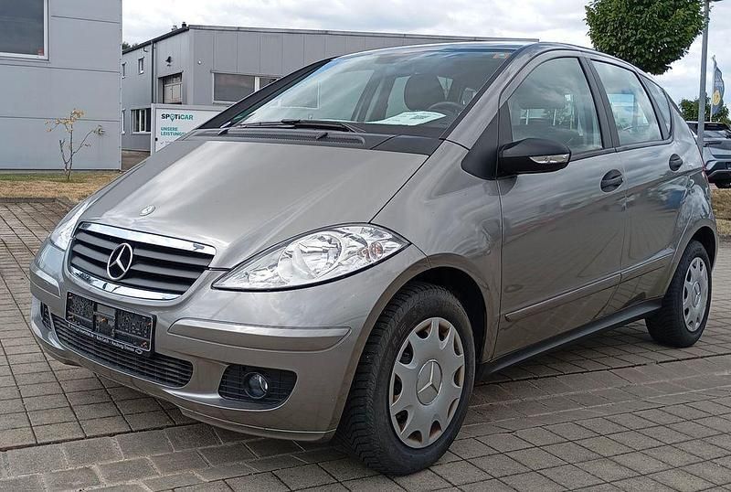 Grau Gebraucht 2007 Mercedes A150 Classic Van / Kleinbus | 2.490 € (Fairer Preis) - Bild 1/4