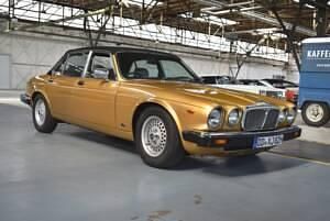 Gebraucht Daimler Sovereign 204 PS (150 kW) 1982 Gold Limousine