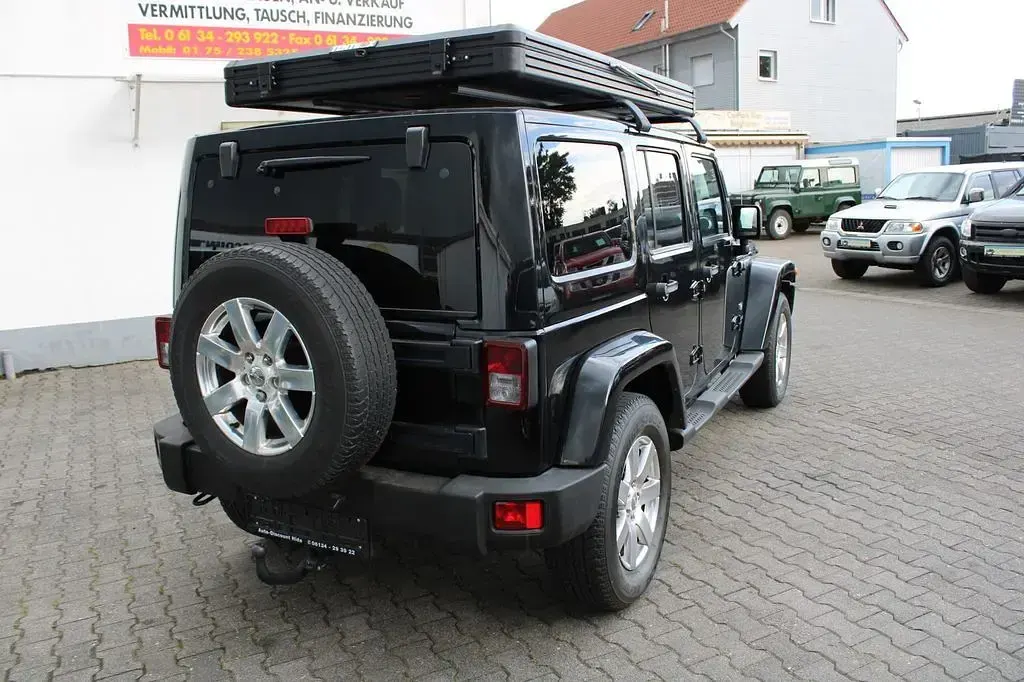 Gebraucht Jeep Wrangler Unlimited 200 PS (147 kW) 2011 Schwarz (metallic) SUV