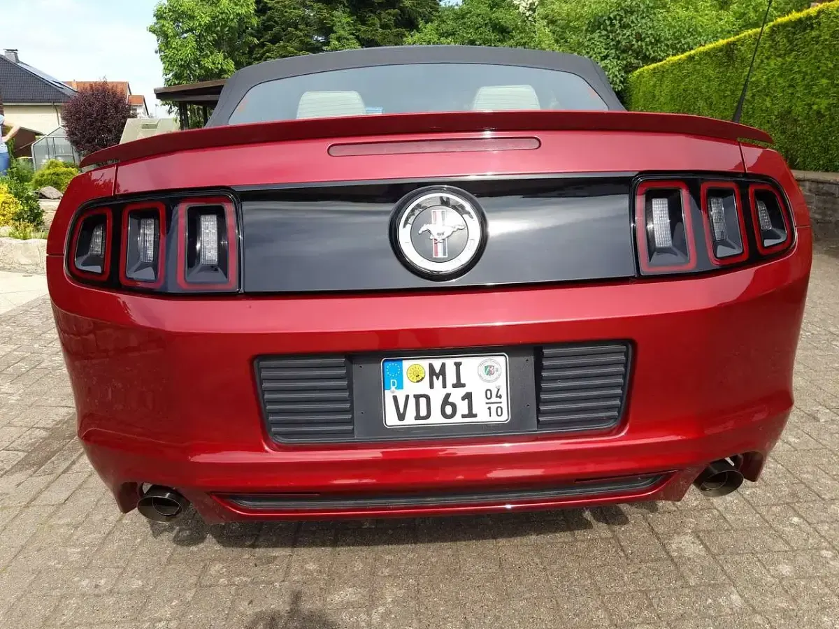 Gebraucht Ford Mustang 305 PS (224 kW) 2014 Rot Cabrio