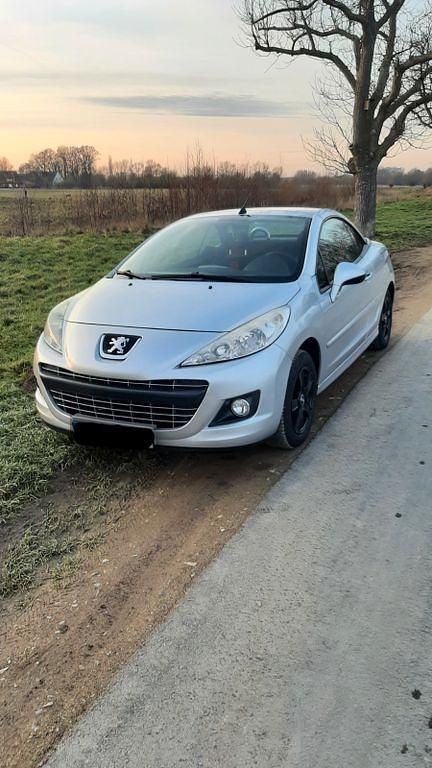 Gebraucht Peugeot 207 CC 111 PS (81 kW) 2011 Silber Cabrio