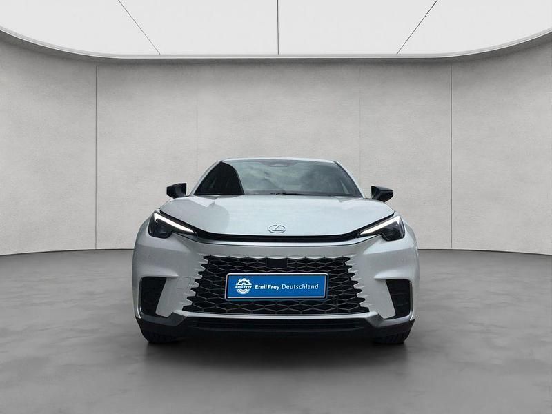 Neu Lexus LBX 136 PS (100 kW) 2025 Weiß SUV