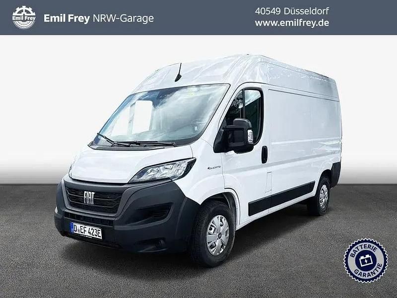 Weiss Gebraucht 2023 Fiat E-Ducato Limousine | 48.990 € - Bild 1/3