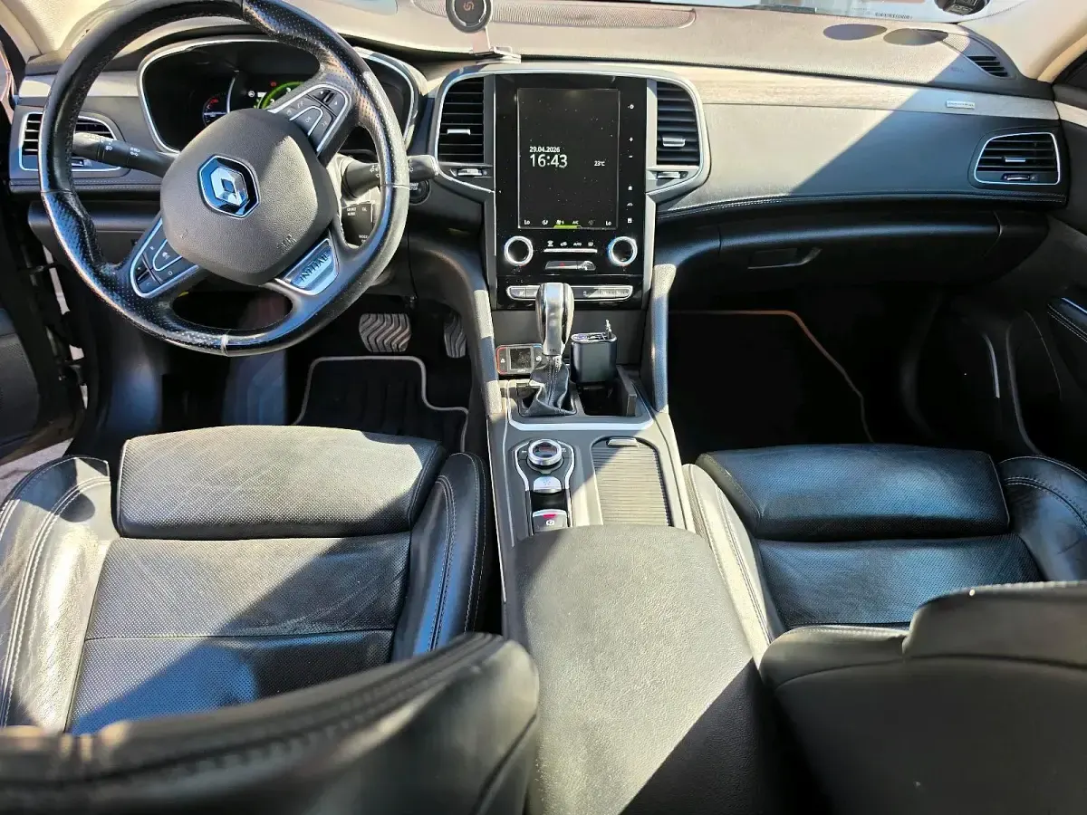 Gebraucht Renault Talisman Initiale Paris 200 PS (147 kW) 2017 Silber Kombi