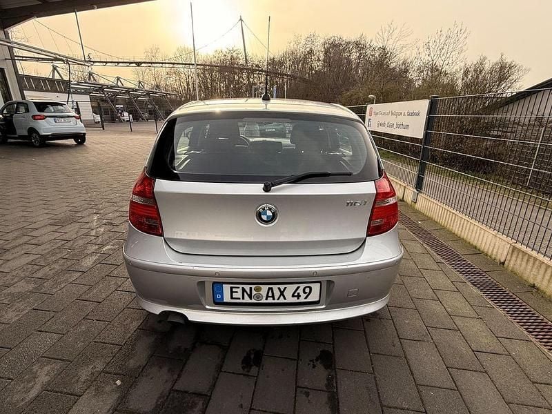 Gebraucht BMW 116 122 PS (89 kW) 2010 Silber Kleinwagen
